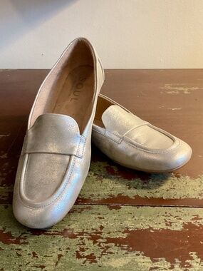 Naturalizer Soul Dunbar Granby Slip-On Loafer gold - size 10